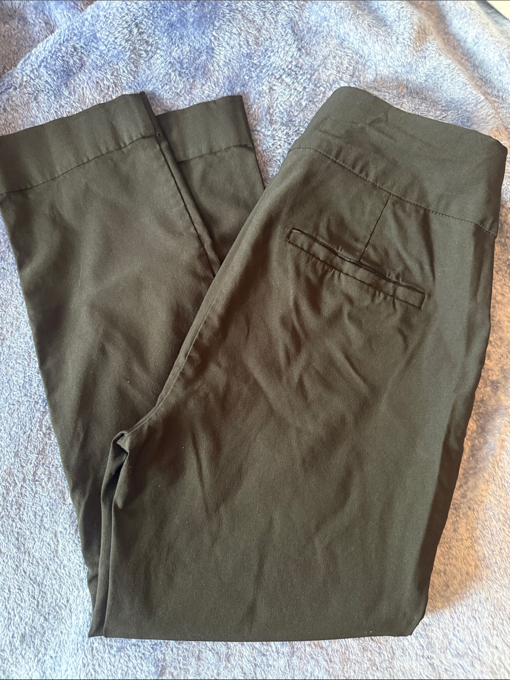 Slim Fit Black Capri Pants with Back Welt Pocket